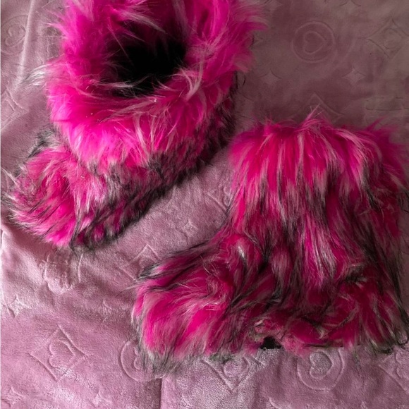 Faux Fur Pink and Black Boots - Picture 1 of 1
